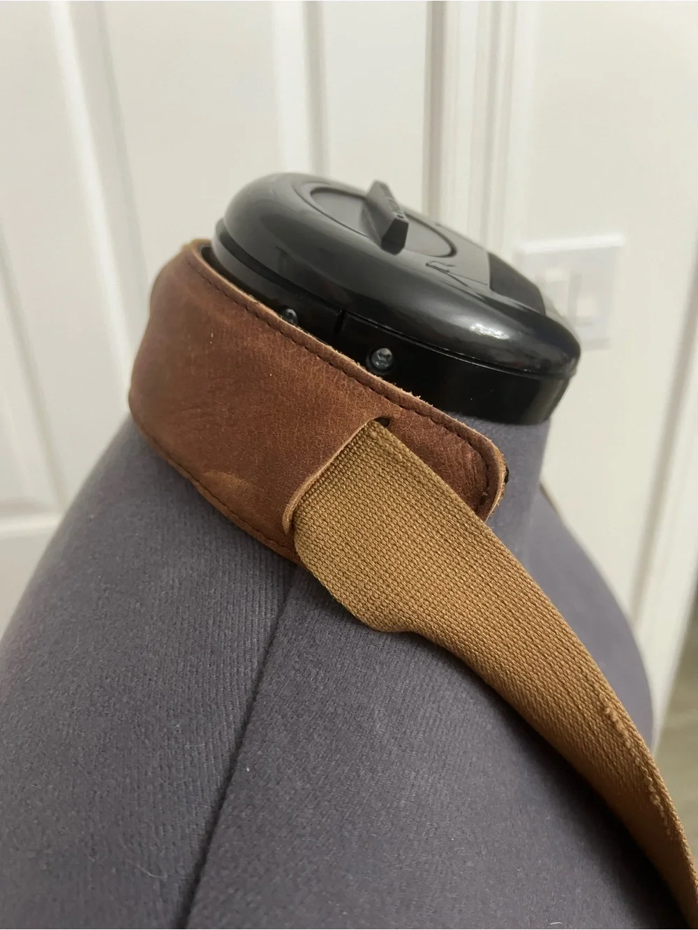 DULUTH TRADING CO Tan Canvas & Brown Leather Travel Tote